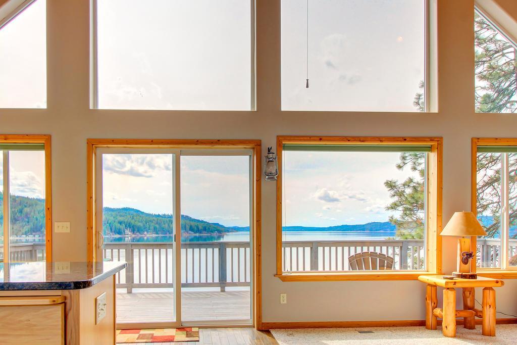 Beautiful Lake Coeur D'Alene Cabin On The Bay Hotell Mica Exteriör bild